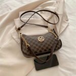 Vintage Women's Crossbody Tote – Adjustable Waterproof PU